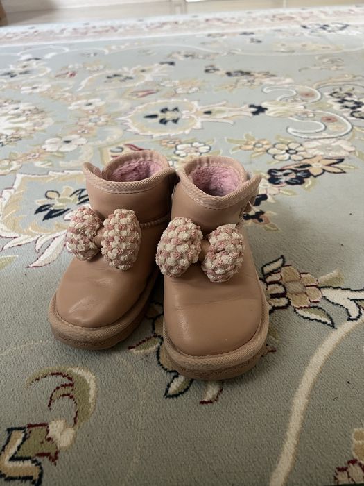 Ботинка детская продам