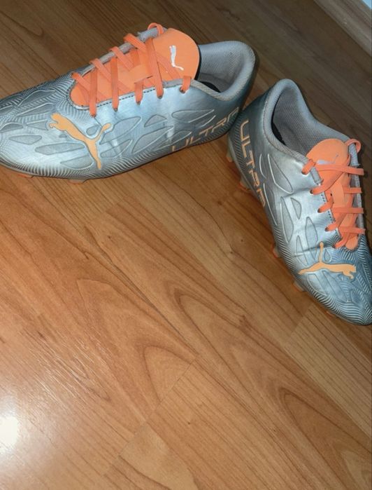 Ghete de fotbal puma