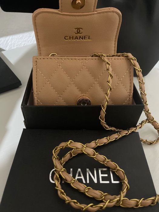 CHANEL мини чантичка