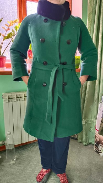 Продам пальто демисезонное