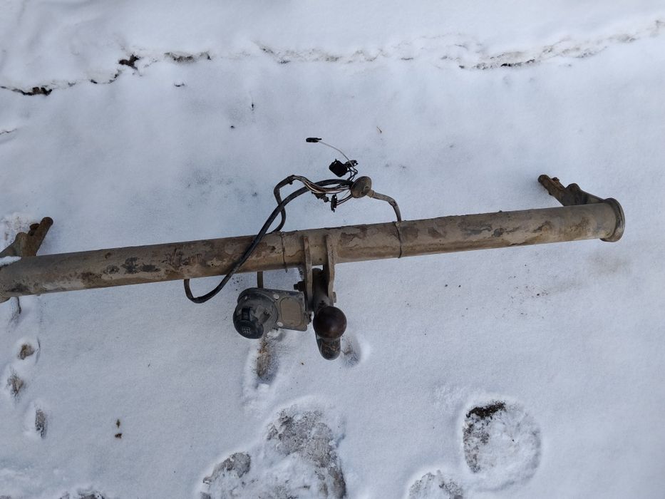 Продам фаркоп гольф3