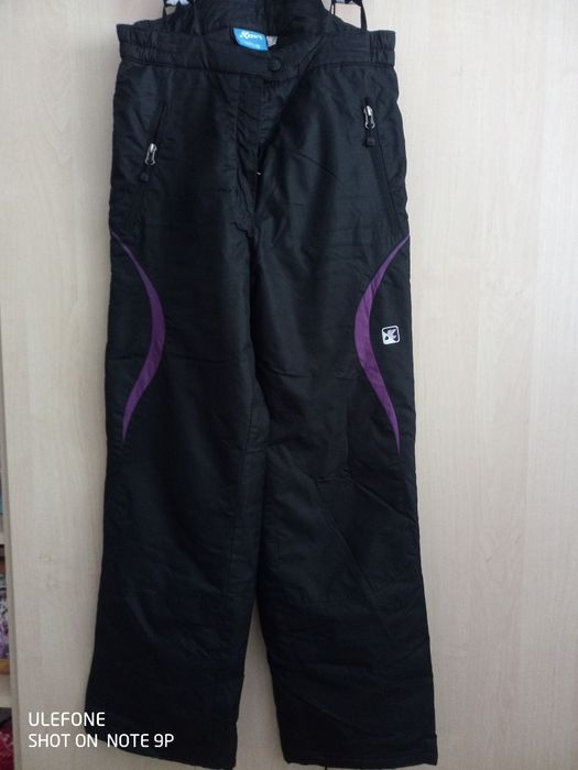 Pantaloni de schi
