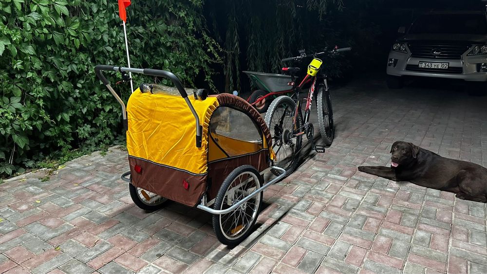 Коляска-велоприцеп