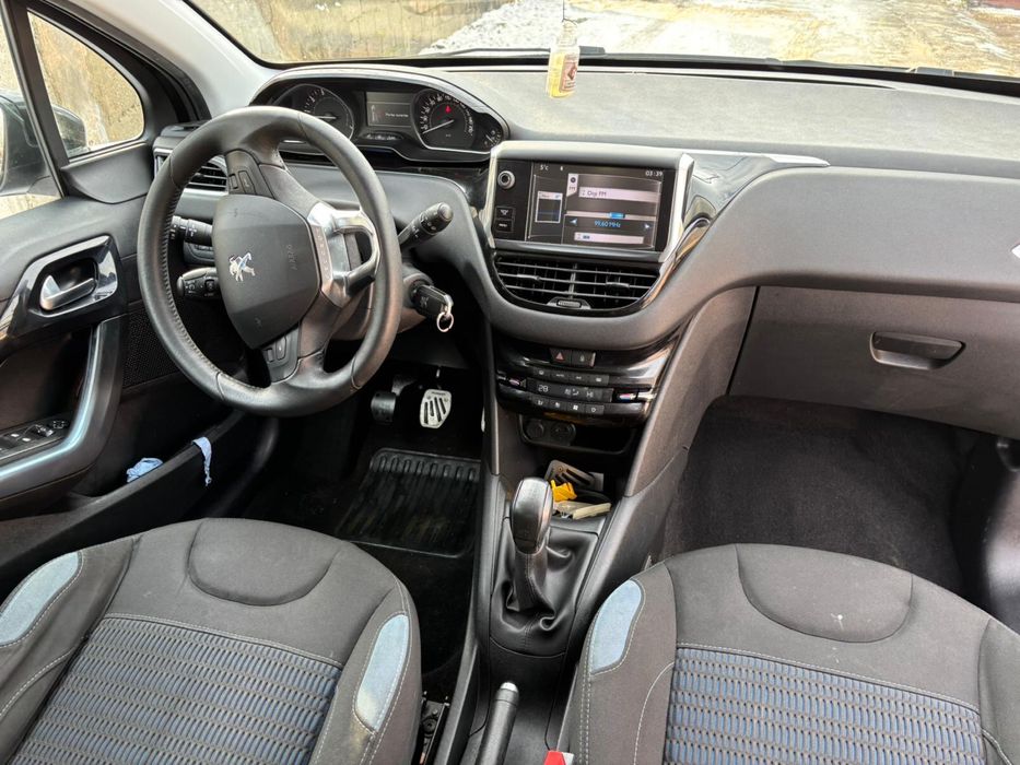 Peugeot 208 2012 1.6i