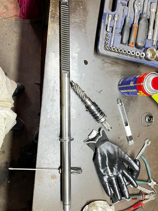 Продам рулевую рейку WV T4