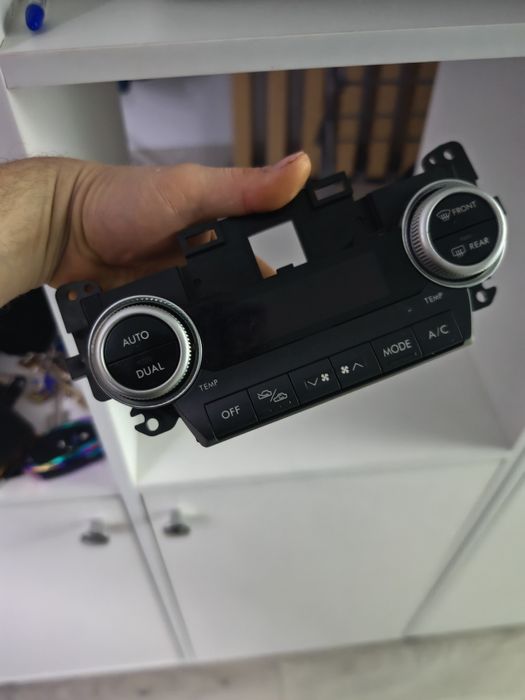 Климат контроль Субару