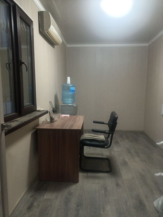 Контейнер жилой , утеплённый.