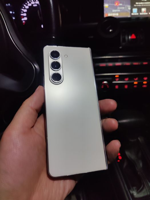 Samsung Galaxy z fold 5 12/512