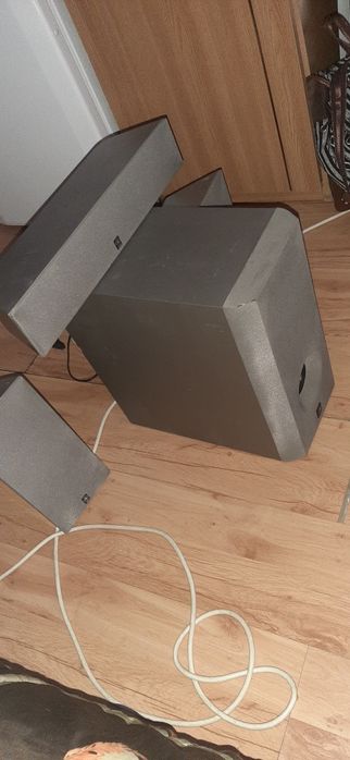 Subwoofer activ si 3 boxe pasive yamaha sistem audio