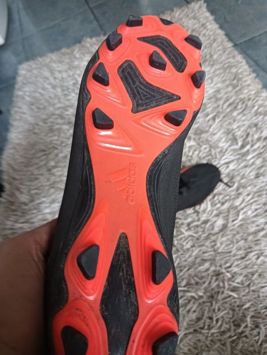 Crampoane adidas ,preț 100 lei