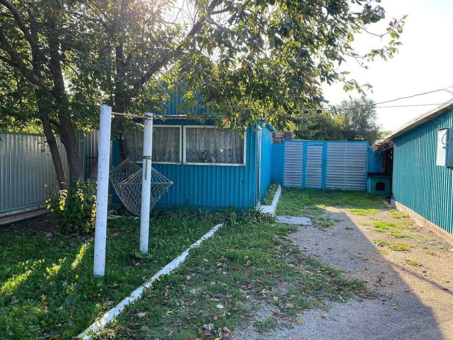 Продам дом у озера