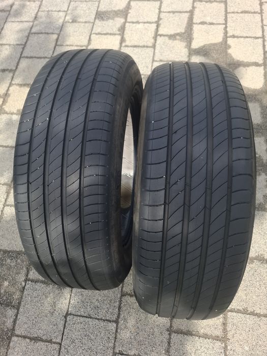 Vând cauciucuri Michelin 215.65.17