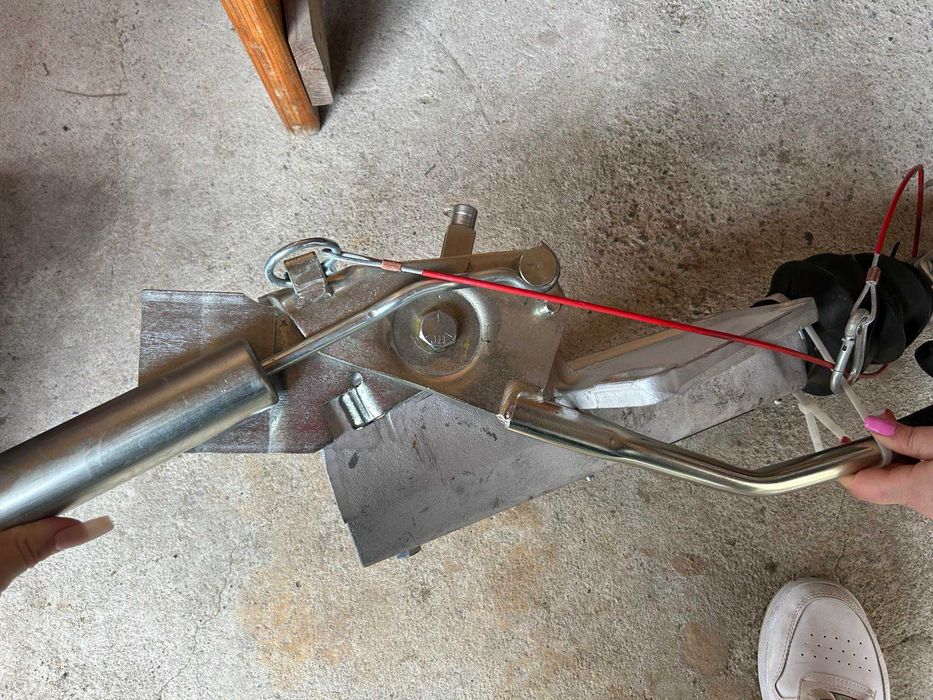 Анти вибрационен теглич за ремаркета и каравани