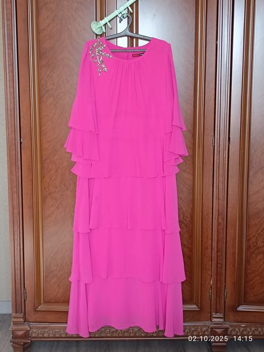 Платье нарядное вечернее