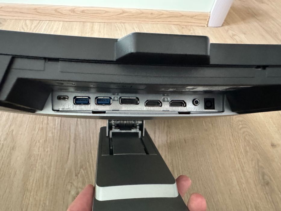 Извит Монитор BENQ EX3203R, 32”, 144hz