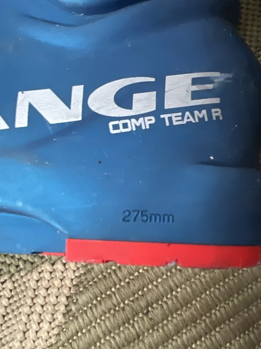 Лыжи с креплением, ботинки