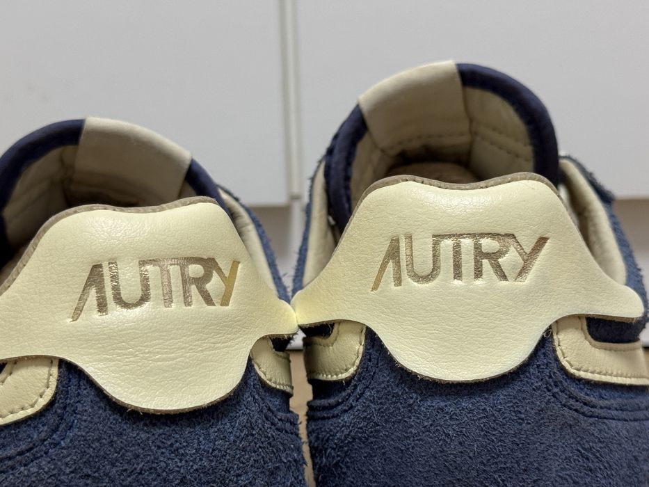 Ретро маратонки Autry Windspin Low Suede (Кралско синьо)