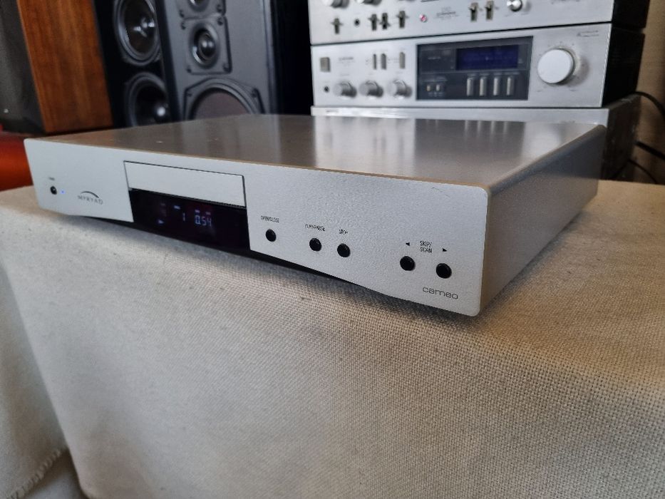Cd Player. Myryad Cameo. High End. 24 Bit.Perfect functional.Impecabil