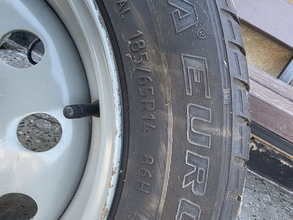 Поодам шину с диком 14