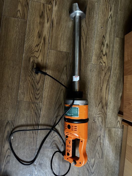 Профессиональный погружной блендер