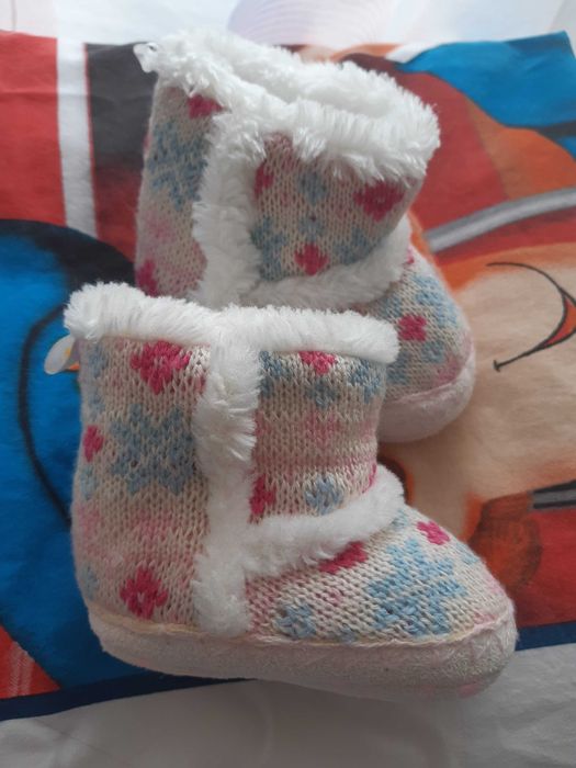 бебешки буйки /пантофки/ 3-6м