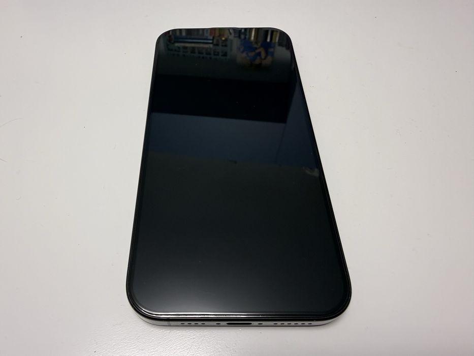 Iphone 16 Pro  Max  94% Baterie