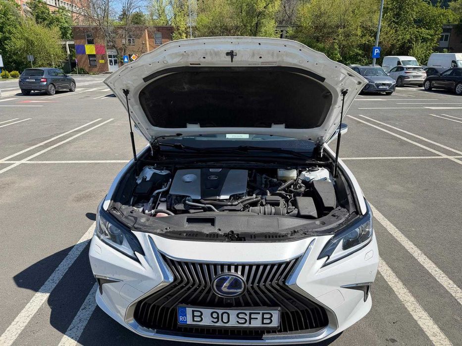 Lexus ES 300 H An 2021