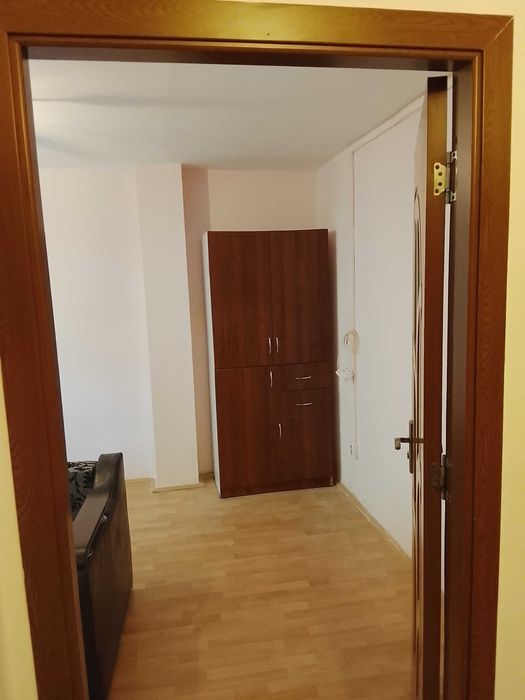 PF vand 2 camere cămin (unite) cu hol,baie și bucatarie32 mp parter