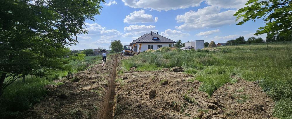 Excavator de închiriat