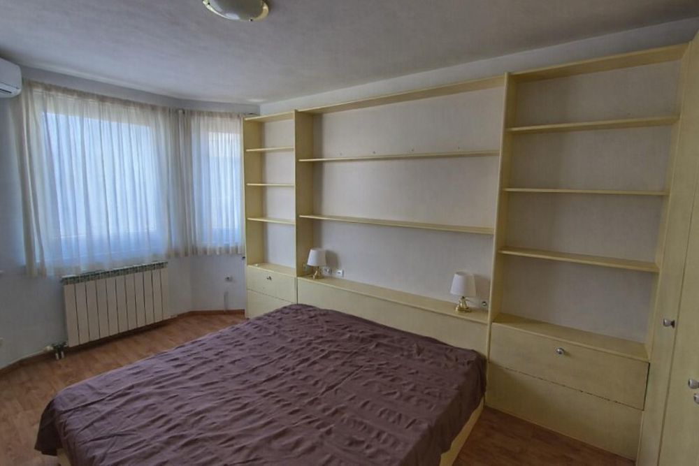 Дава се под наем Тристаен апартамент в София, Център - 111 кв.м за 1346.4 € - Снимка #5