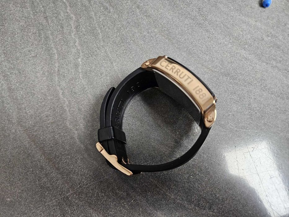 Ceas barbatesc Cerutti