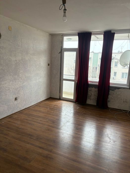 Продава се Тристаен апартамент в Варна, Младост 1 - 70 кв.м за 1020 €/кв.м - Снимка #2