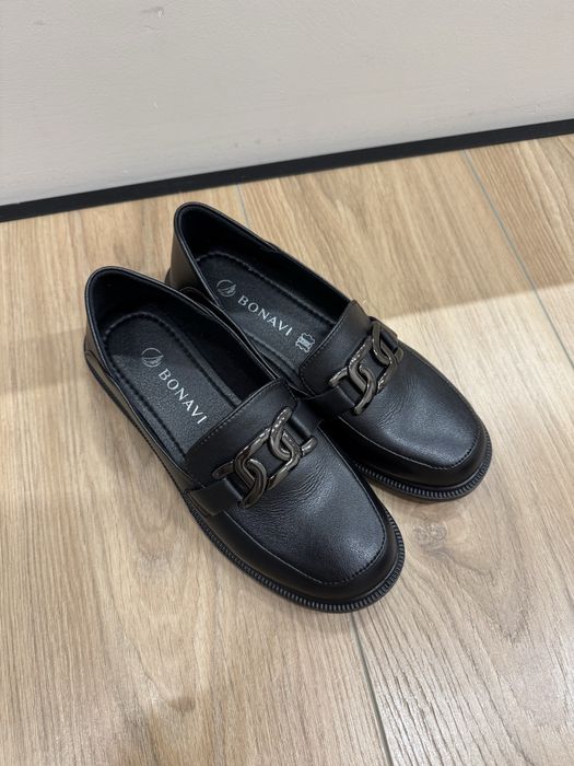 Продам туфли лоуферы