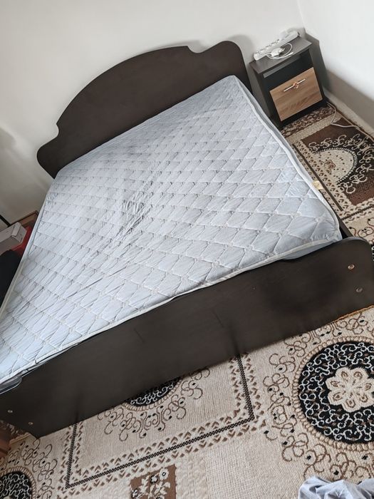 Продам кровать. Двухспальную.