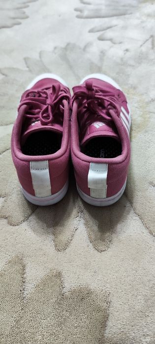 Vând pantofi sport ( adidași) Adidas Nr. 39 1/3