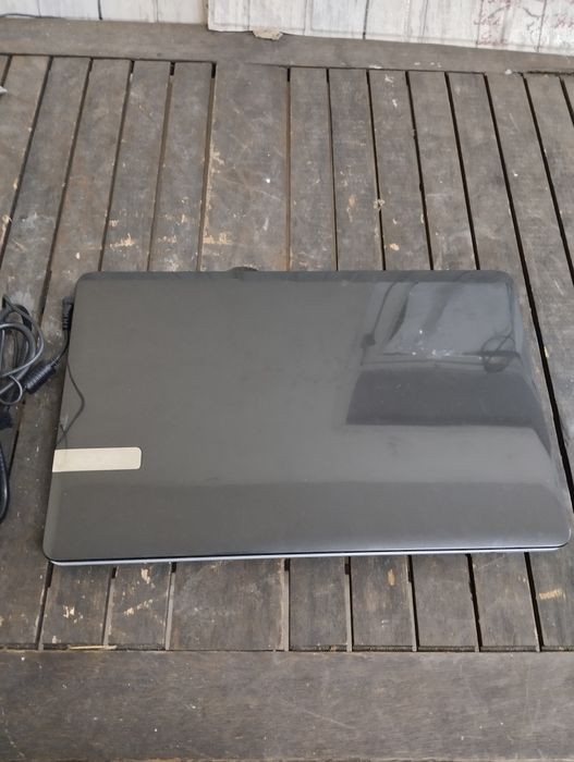 Продавам лаптоп Acer