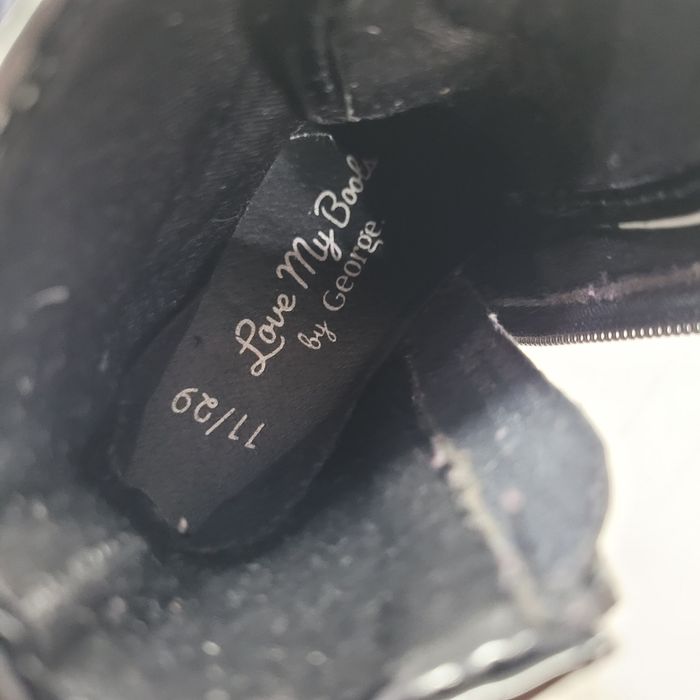 Продам детские ботинки для девочки