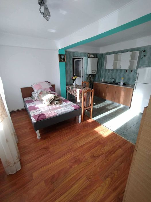 Închiriez garsoniera si apartamente