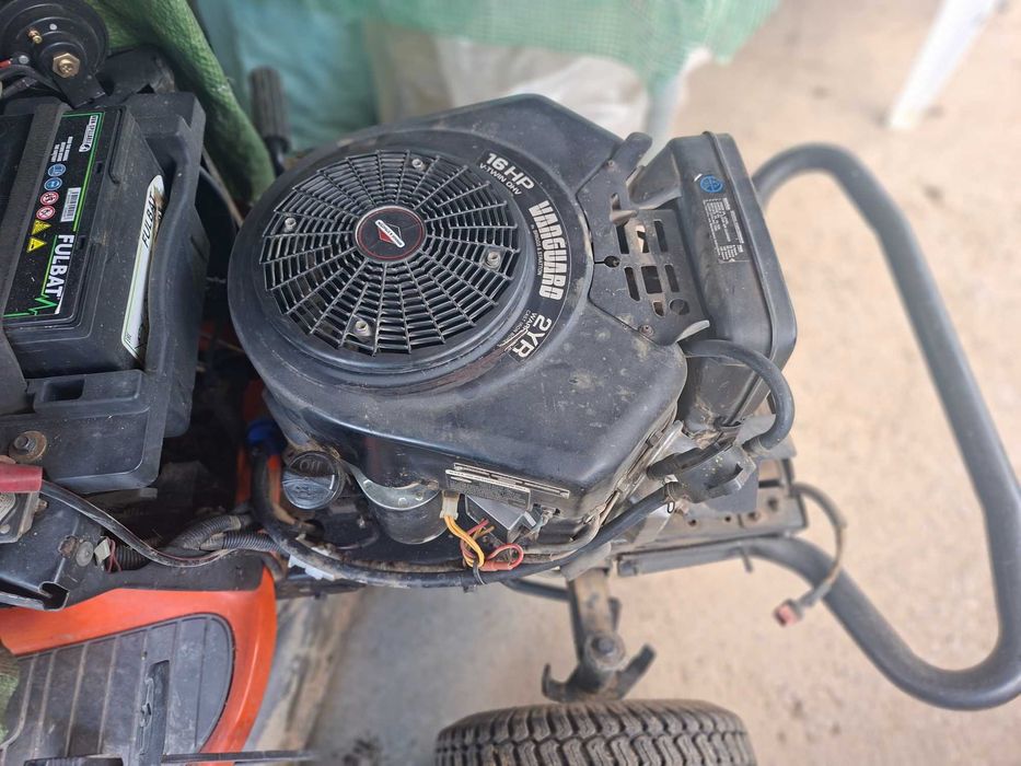 Части двигател Briggs and Stratton 16 к.с