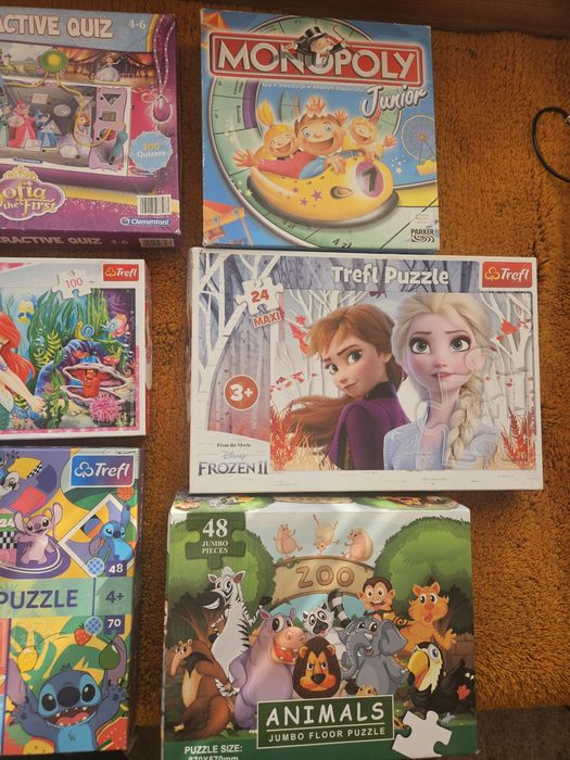 Лот играчки и пъзели