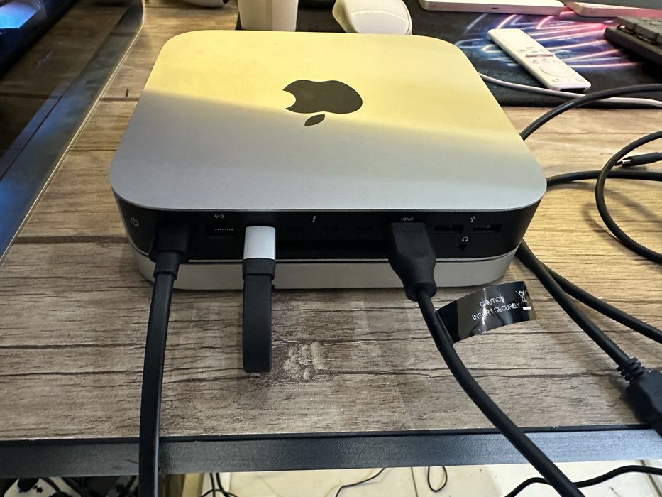 Apple Mac Mini M2 Pro 16GB RAM / 512GB SSD + Seachi hub 512gb