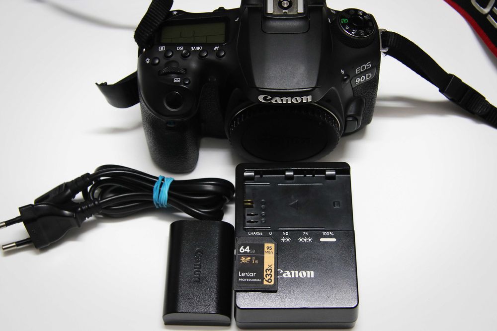 Canon EOS 90D Body