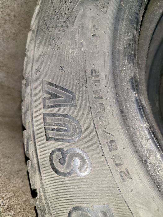 Продам резину 205.65. R16