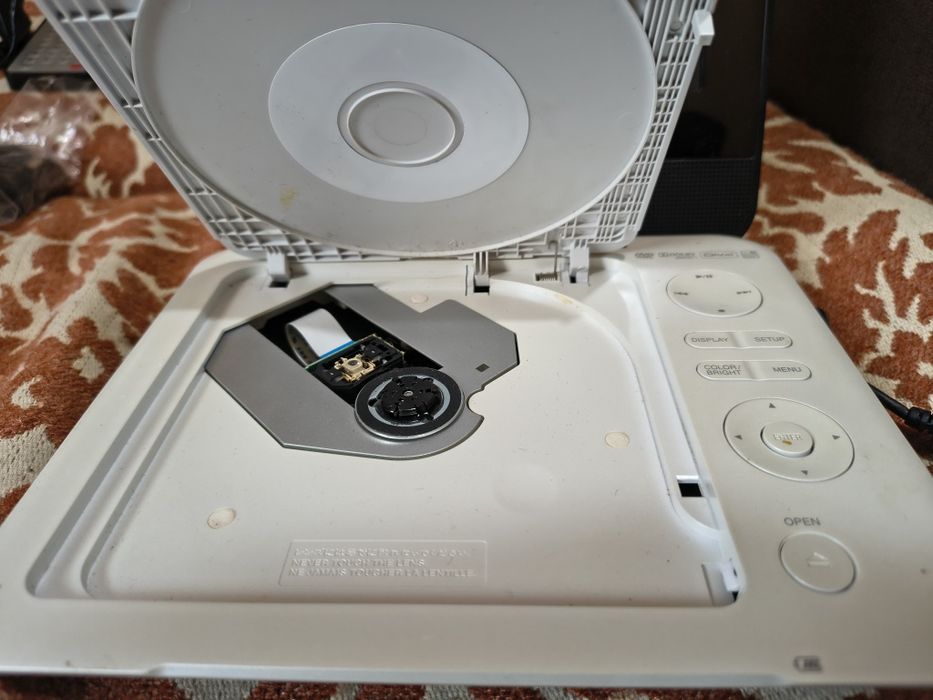 DVD playere portabile LG/Yamada