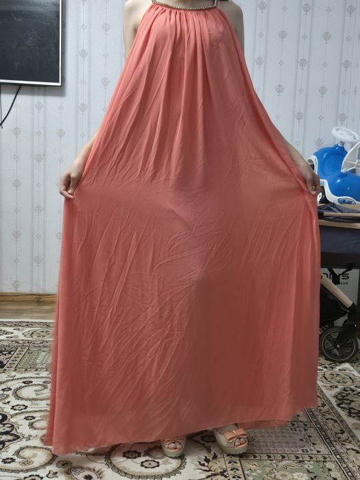 Продаётся вечерние платья один за 10000