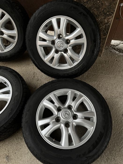 Диски с шинами от Lexus lx470