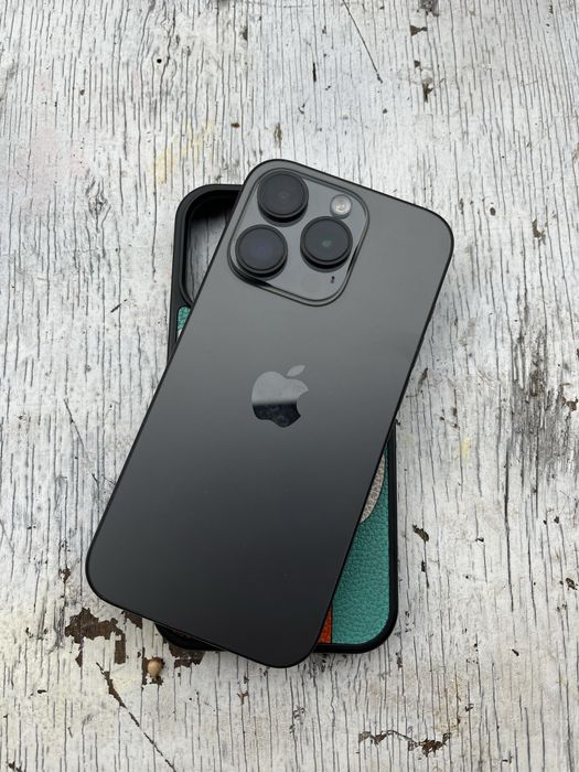 iPhone 15 pro черный