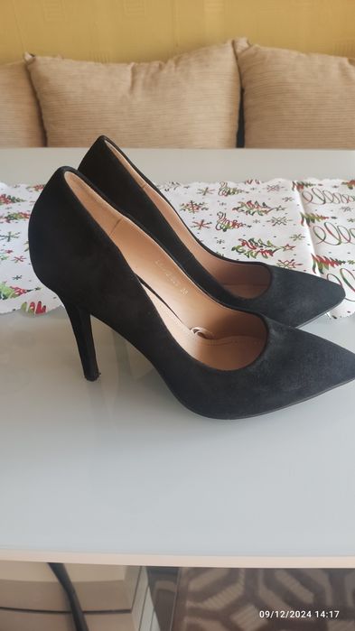 Обувки на ток...