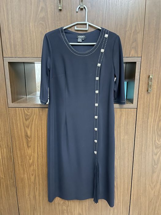 Продам платья по 5000 тг каждое