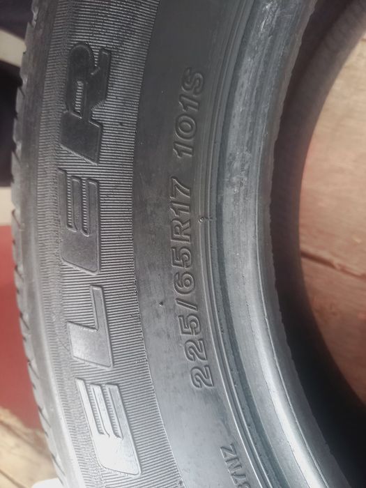 Шины летние Bridgestone 225/65/17